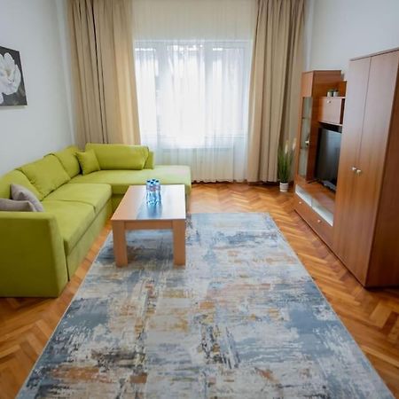 The Green Apartment In The Heart Of Old Sofia 1Bdr Exterior photo