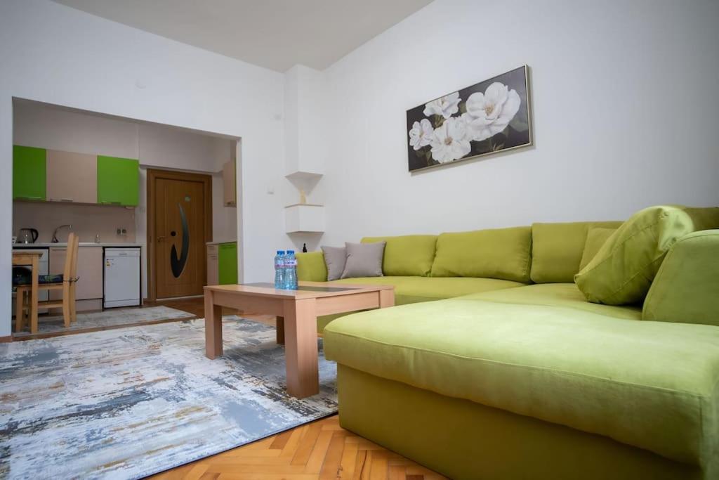 The Green Apartment In The Heart Of Old Sofia 1Bdr Exterior photo